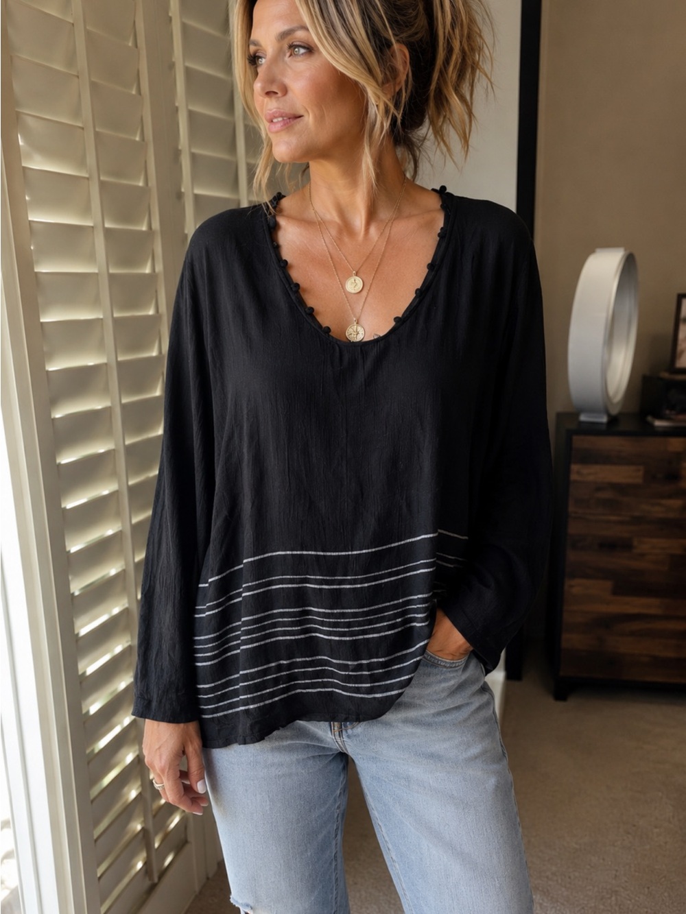 Billabong Black Long-Sleeve Shirt with White Stripe Hem
